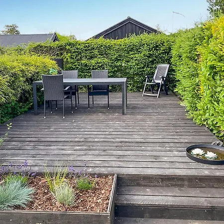 3 Bedroom Cozy In Feriehus